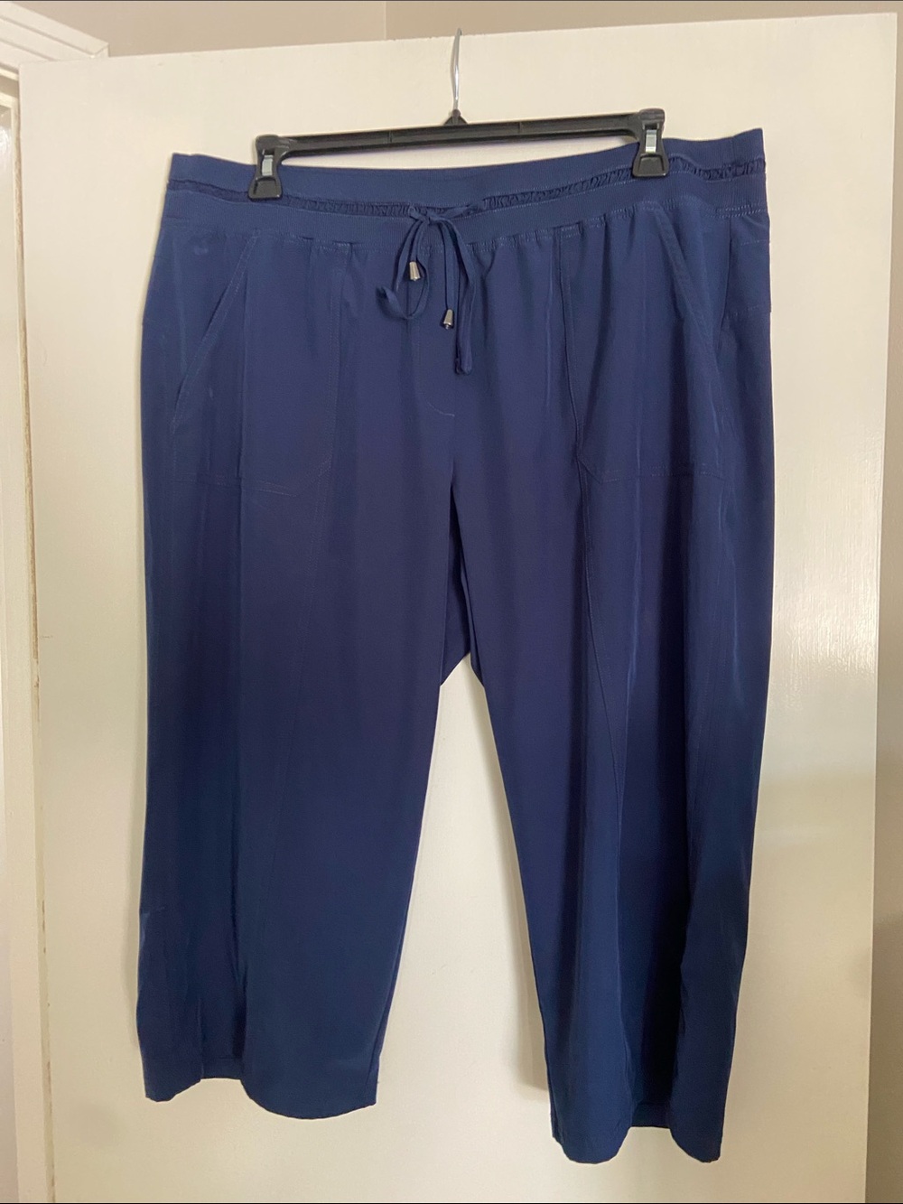 Relaxed Navy Drawstring Capris